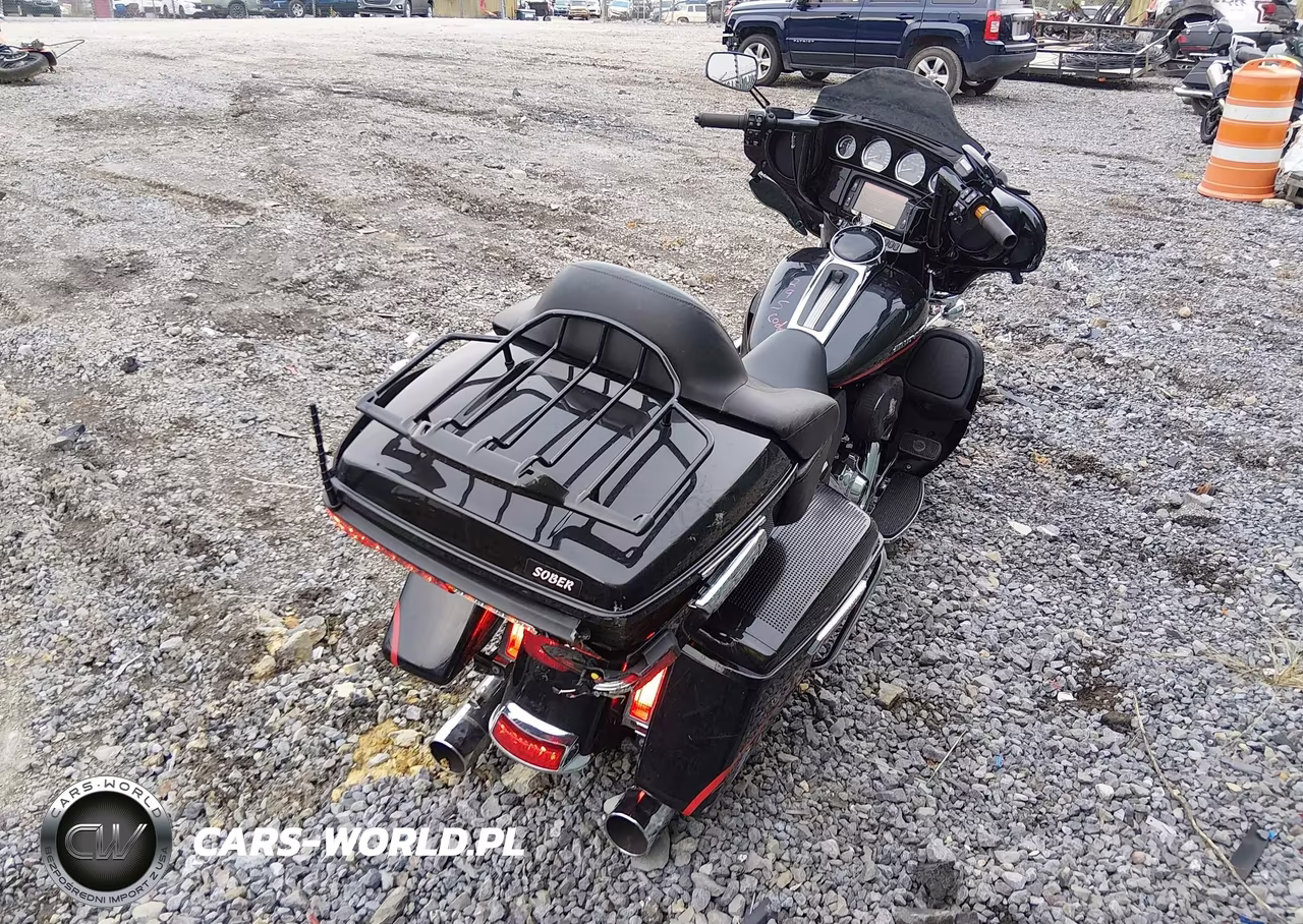 2015 Harley-Davidson Flhtk Ultra Limited VIN:1HD1KEL1XFB665886 - 4