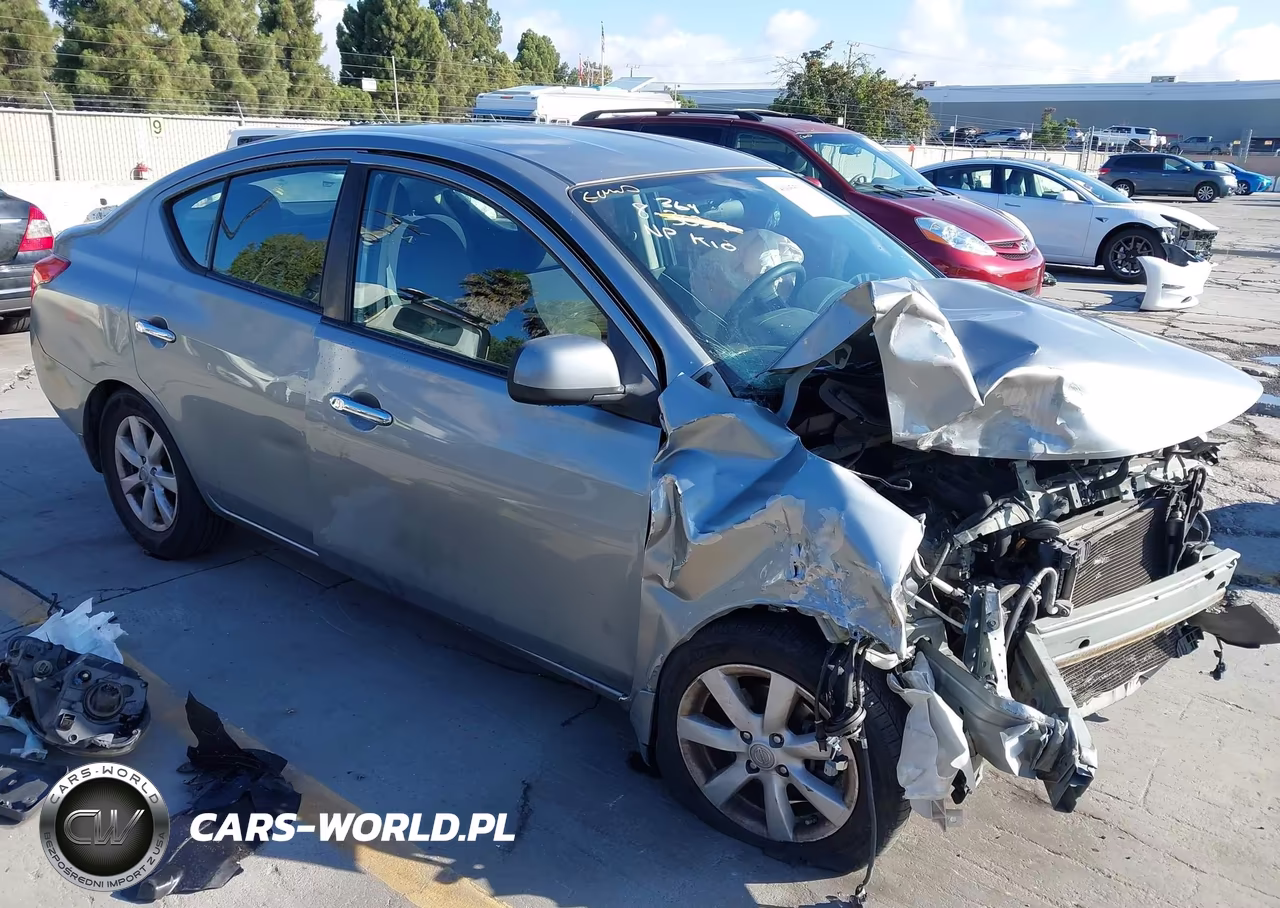 2012 Nissan Versa 1.6 Sl