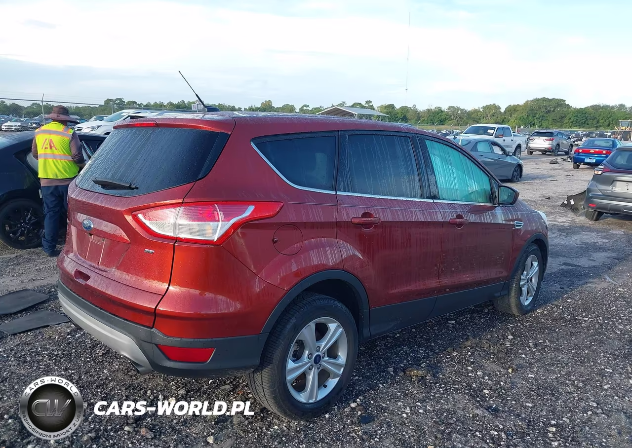 2015 Ford Escape Se VIN:1FMCU0G73FUB45938 - 4