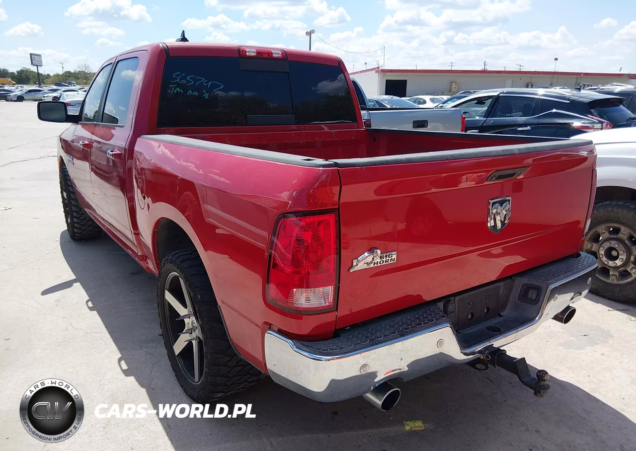2015 Ram 1500 Big Horn VIN:1C6RR6LT2FS565747 - 3
