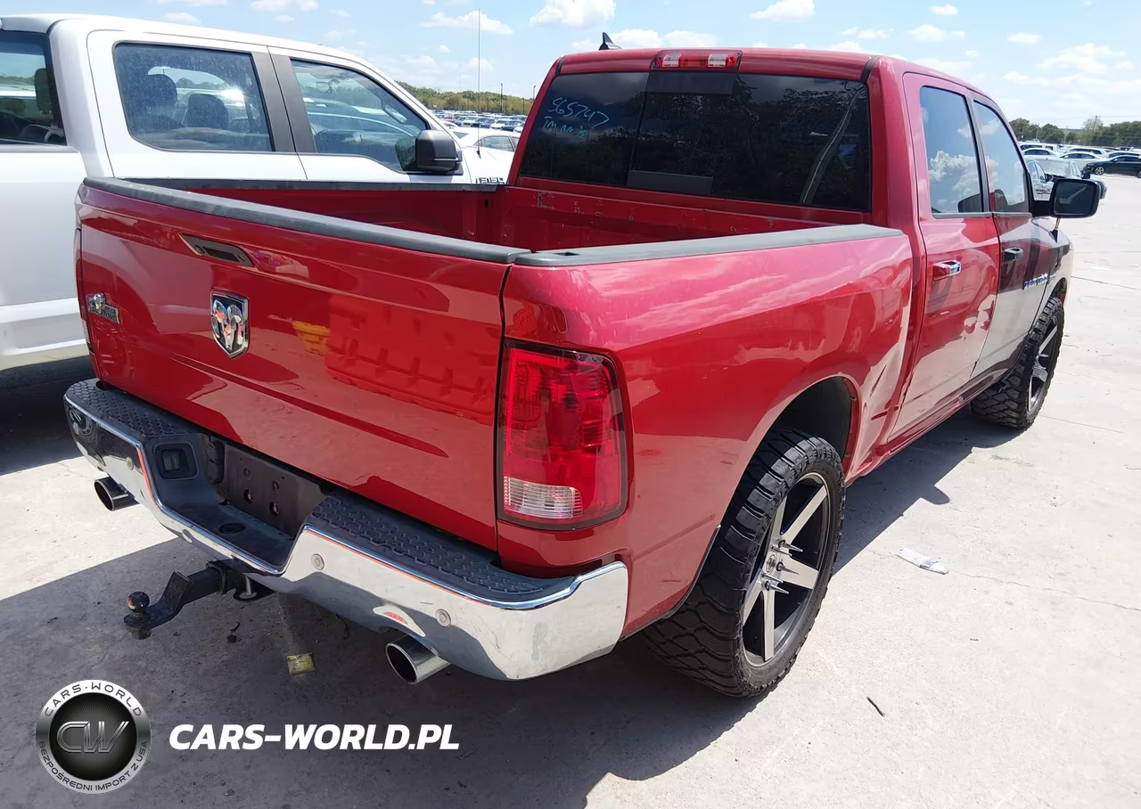 2015 Ram 1500 Big Horn VIN:1C6RR6LT2FS565747 - 4