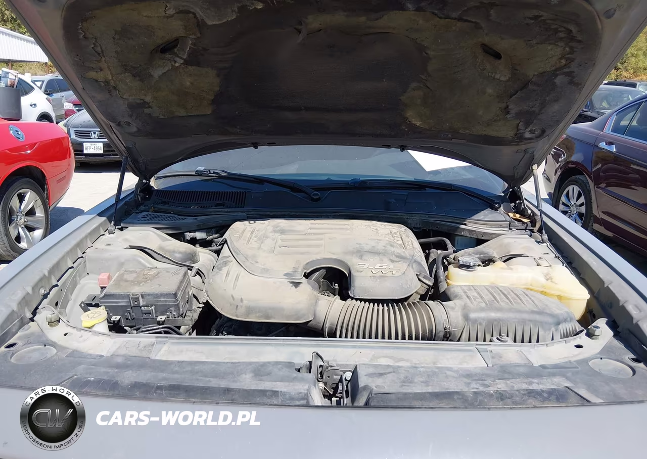 2018 Dodge Challenger Sxt VIN:2C3CDZAG6JH132716 - 10