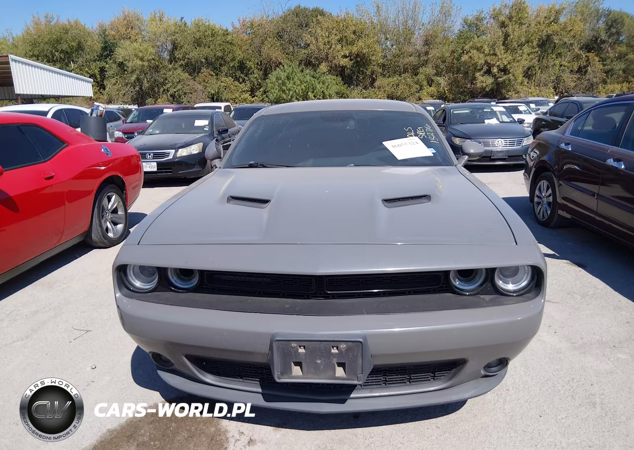 2018 Dodge Challenger Sxt VIN:2C3CDZAG6JH132716 - 11