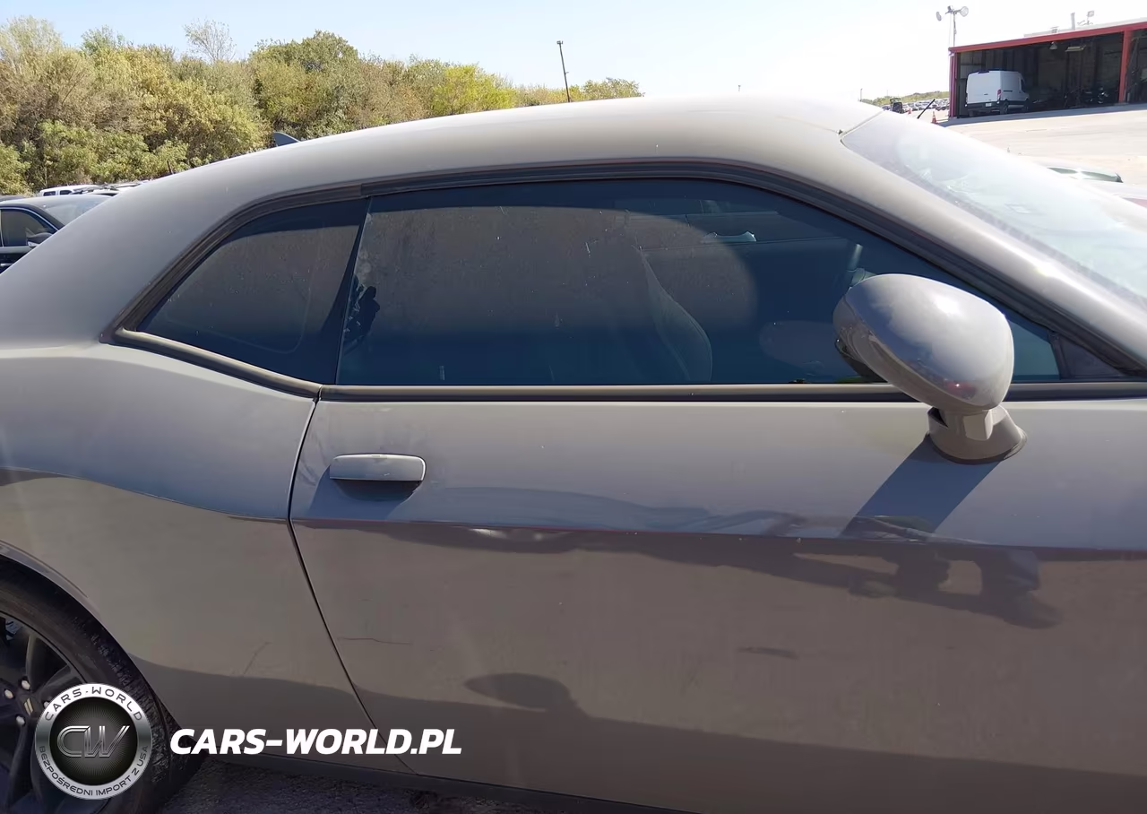 2018 Dodge Challenger Sxt VIN:2C3CDZAG6JH132716 - 12