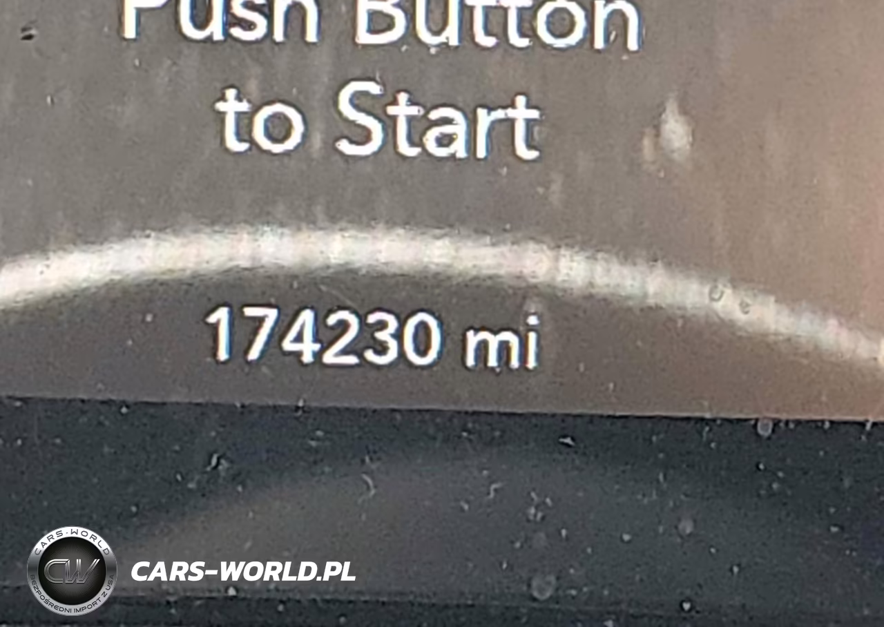 2018 Dodge Challenger Sxt VIN:2C3CDZAG6JH132716 - 14