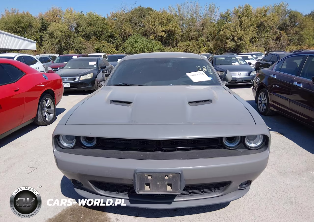2018 Dodge Challenger Sxt VIN:2C3CDZAG6JH132716 - 6