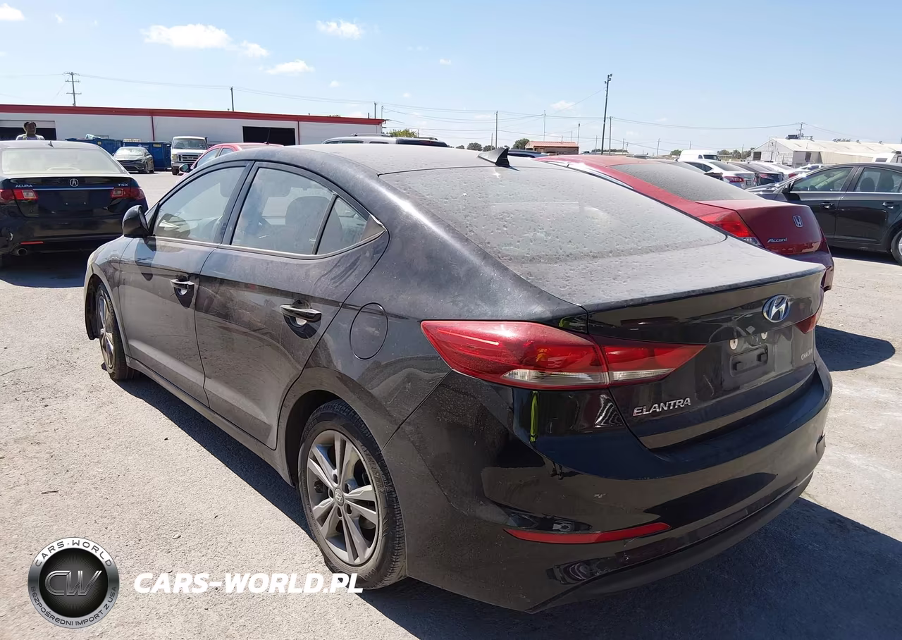 2018 Hyundai Elantra Sel VIN:5NPD84LF5JH242031 - 3