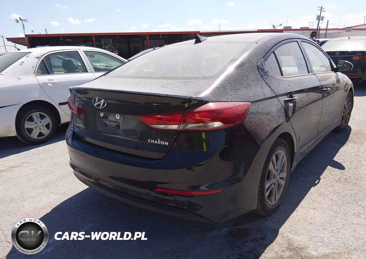 2018 Hyundai Elantra Sel VIN:5NPD84LF5JH242031 - 4