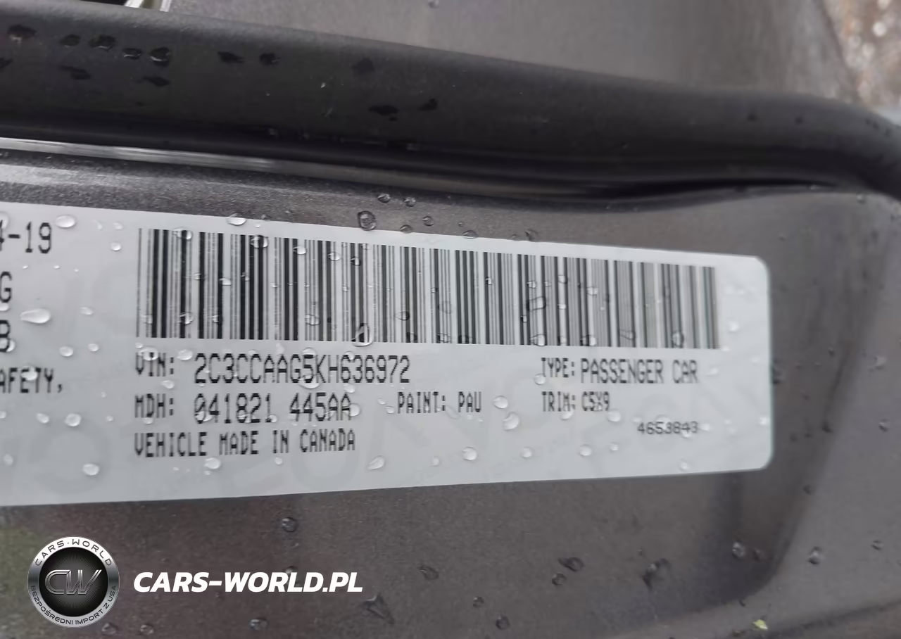 2019 Chrysler 300 Touring VIN:2C3CCAAG5KH636972 - 9