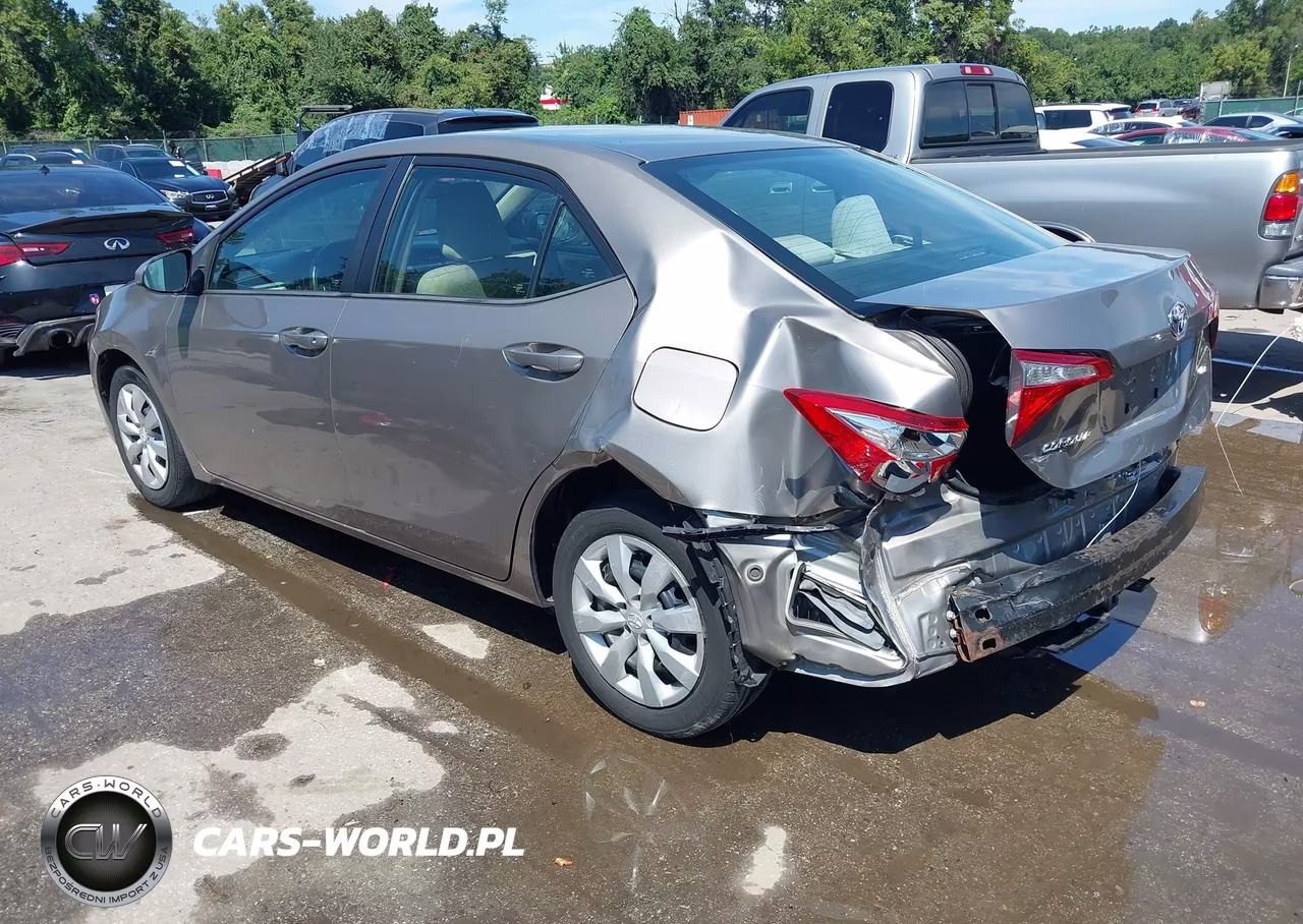 2015 Toyota Corolla Le VIN:2T1BURHE3FC376899 - 3