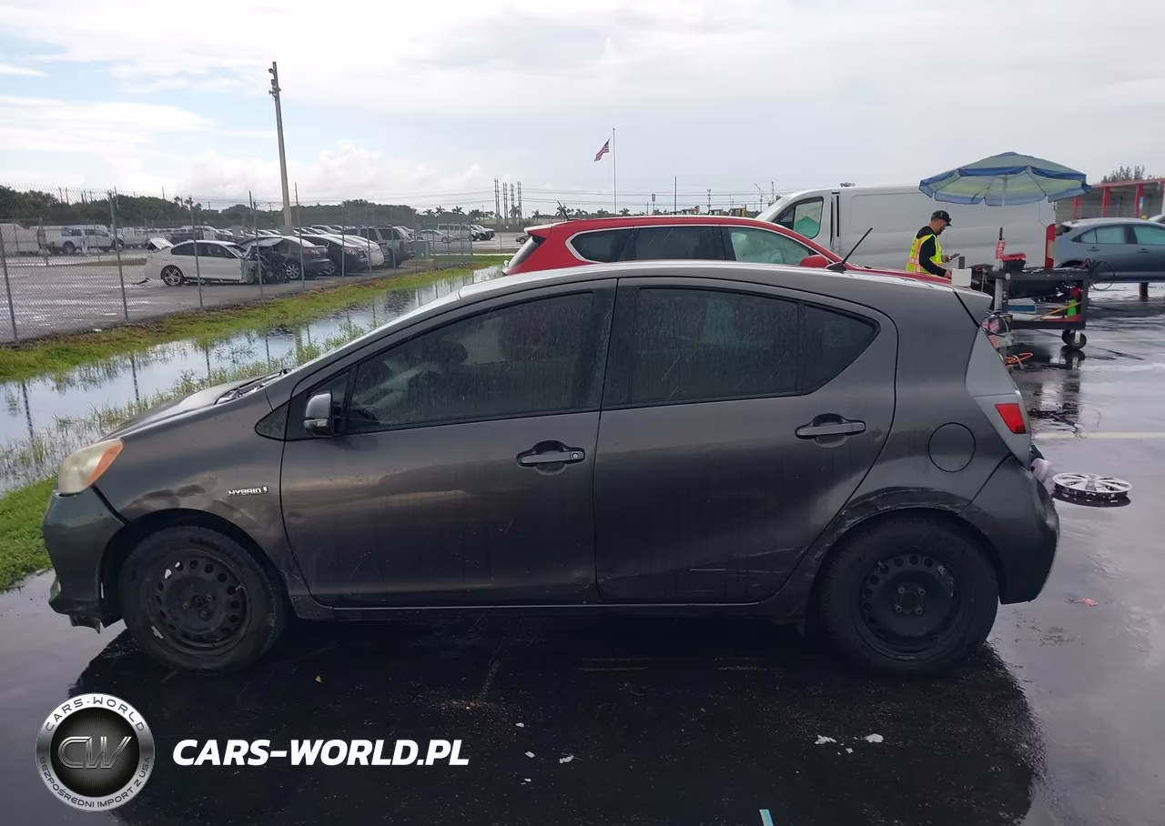 2012 Toyota Prius C Two VIN:JTDKDTB3XC1501062 - 14