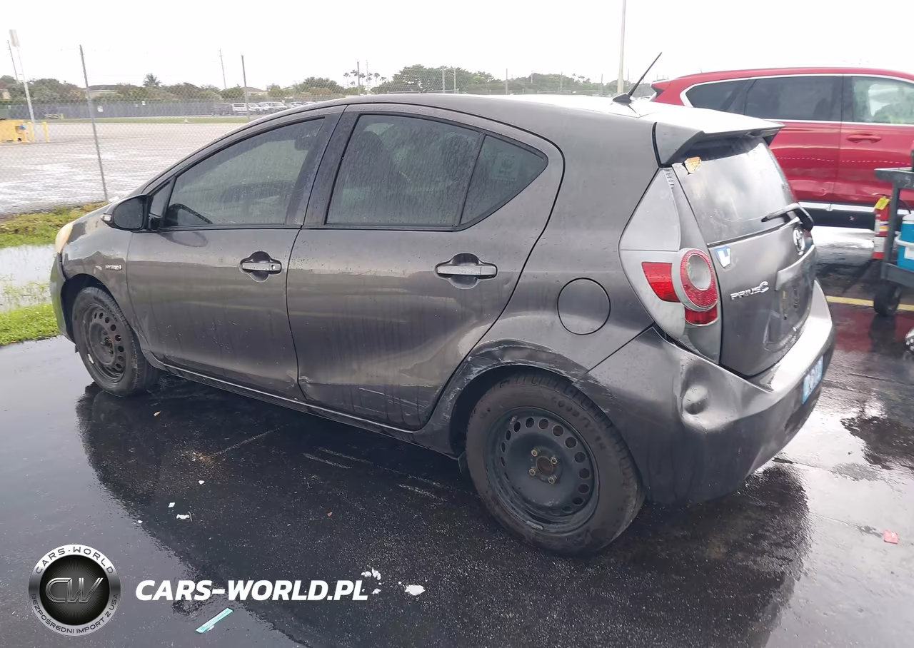 2012 Toyota Prius C Two VIN:JTDKDTB3XC1501062 - 3