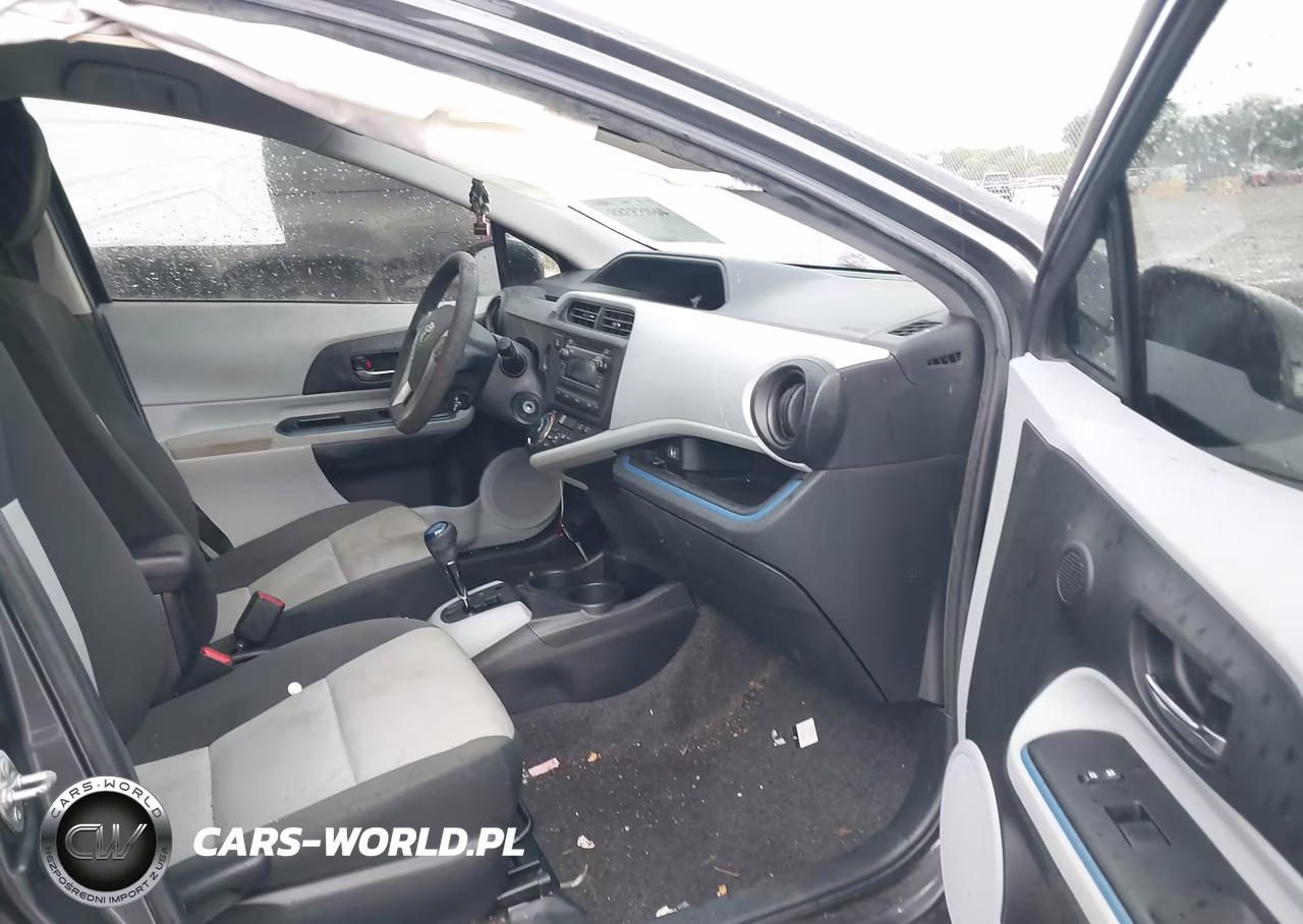 2012 Toyota Prius C Two VIN:JTDKDTB3XC1501062 - 5