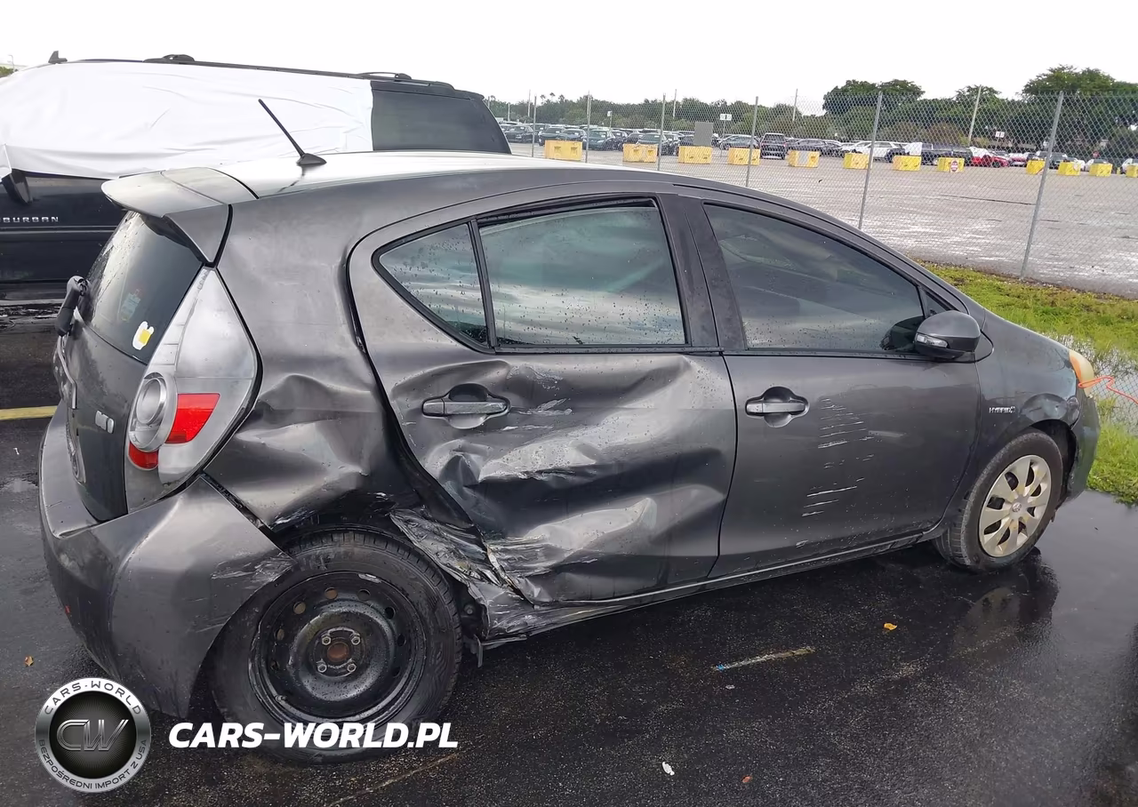 2012 Toyota Prius C Two VIN:JTDKDTB3XC1501062 - 6