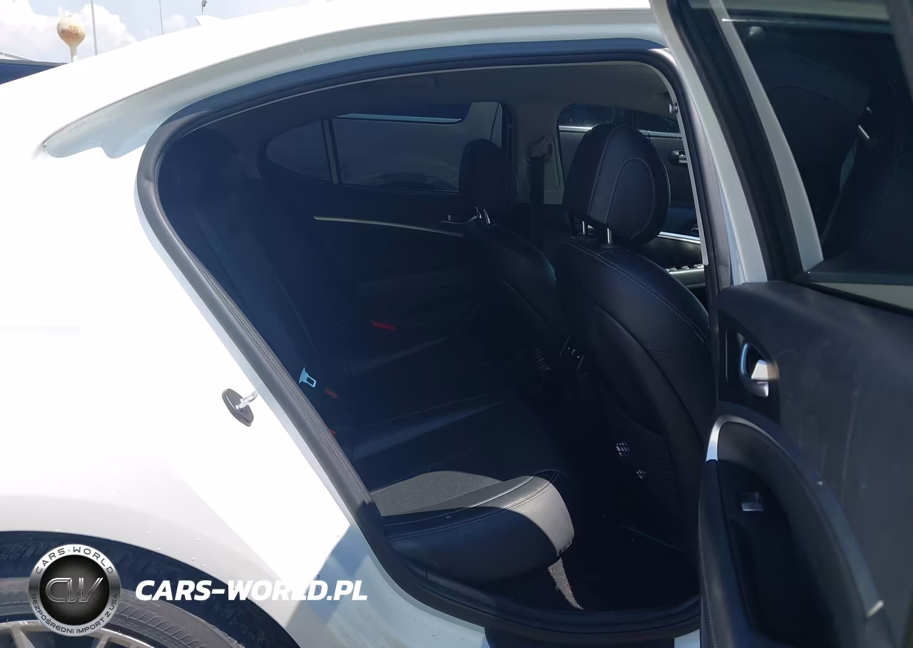 2020 Genesis G70 2.0T Rwd VIN:KMTG64LA2LU060031 - 8