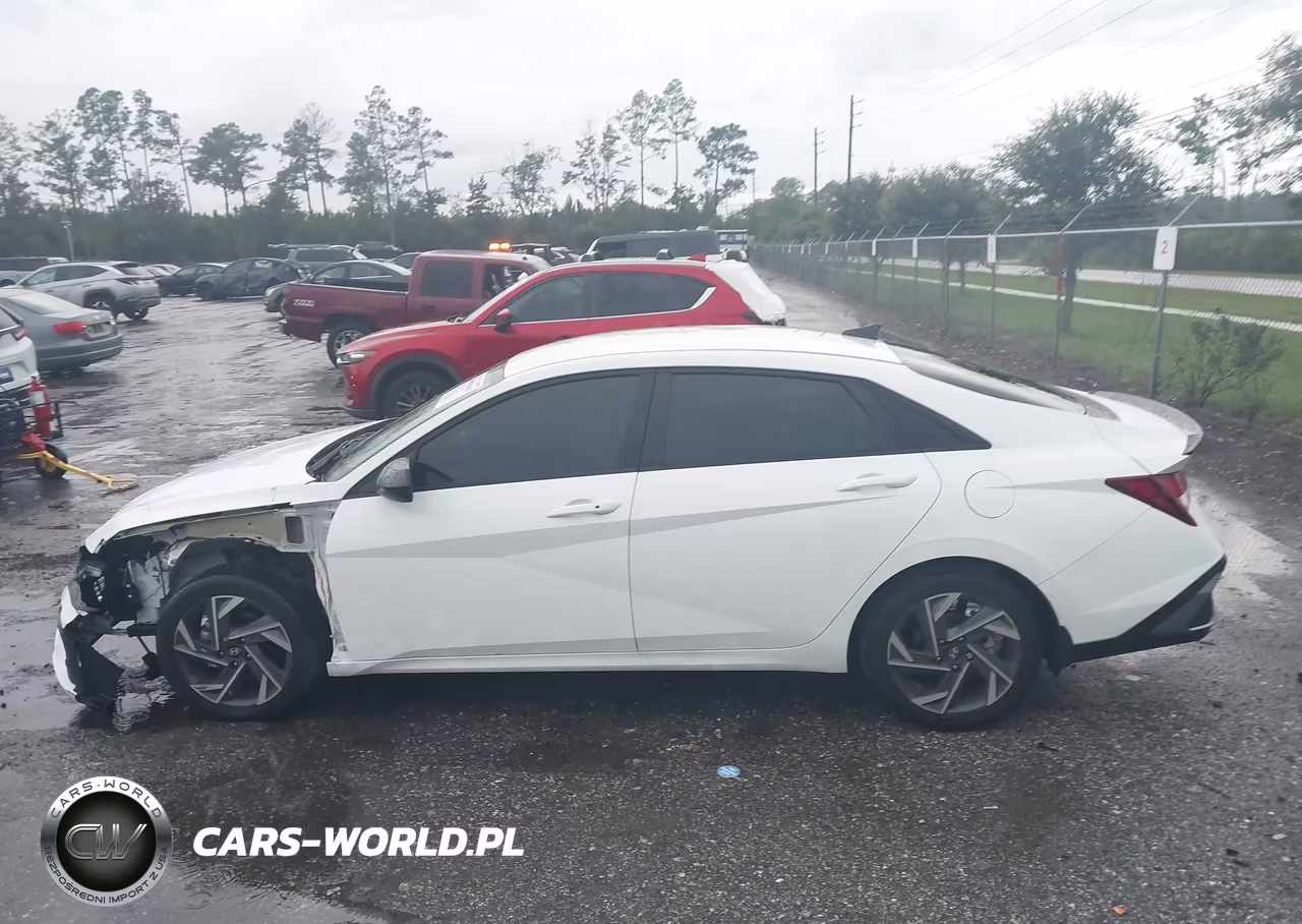 2025 Hyundai Elantra Sel Sport VIN:KMHLM4DG8SU983596 - 14