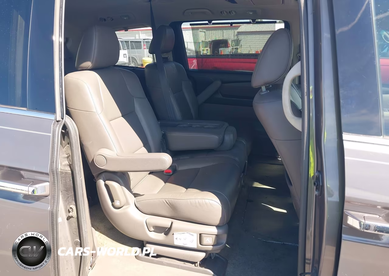 2016 Honda Odyssey Touring-Touring Elite VIN:5FNRL5H98GB010303 - 8