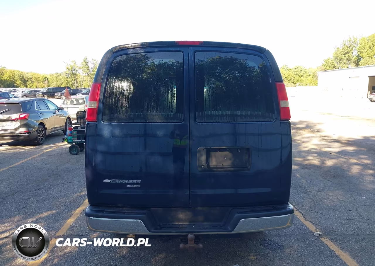 2015 Chevrolet Express 2500 Work Van VIN:1GCWGFCF9F1267472 - 16