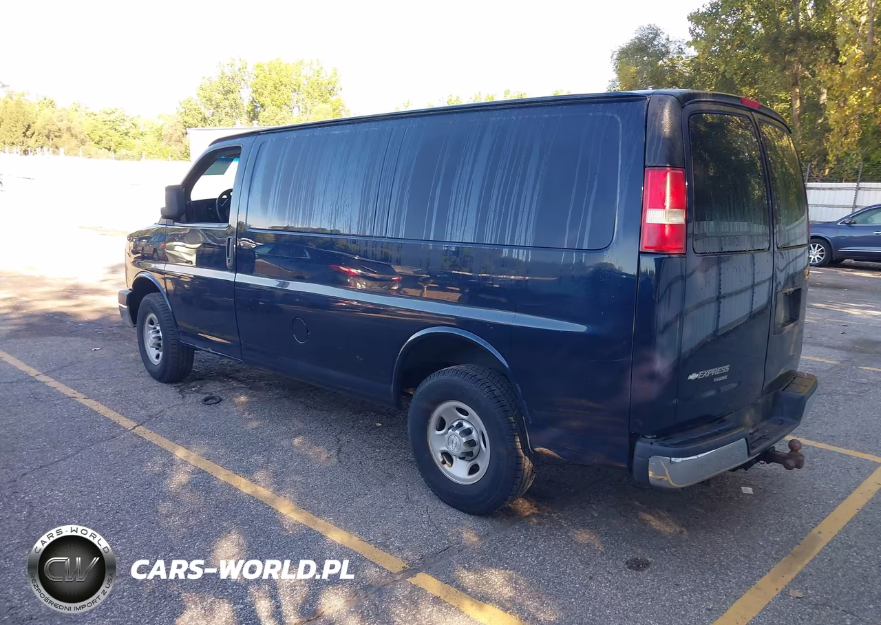 2015 Chevrolet Express 2500 Work Van VIN:1GCWGFCF9F1267472 - 3