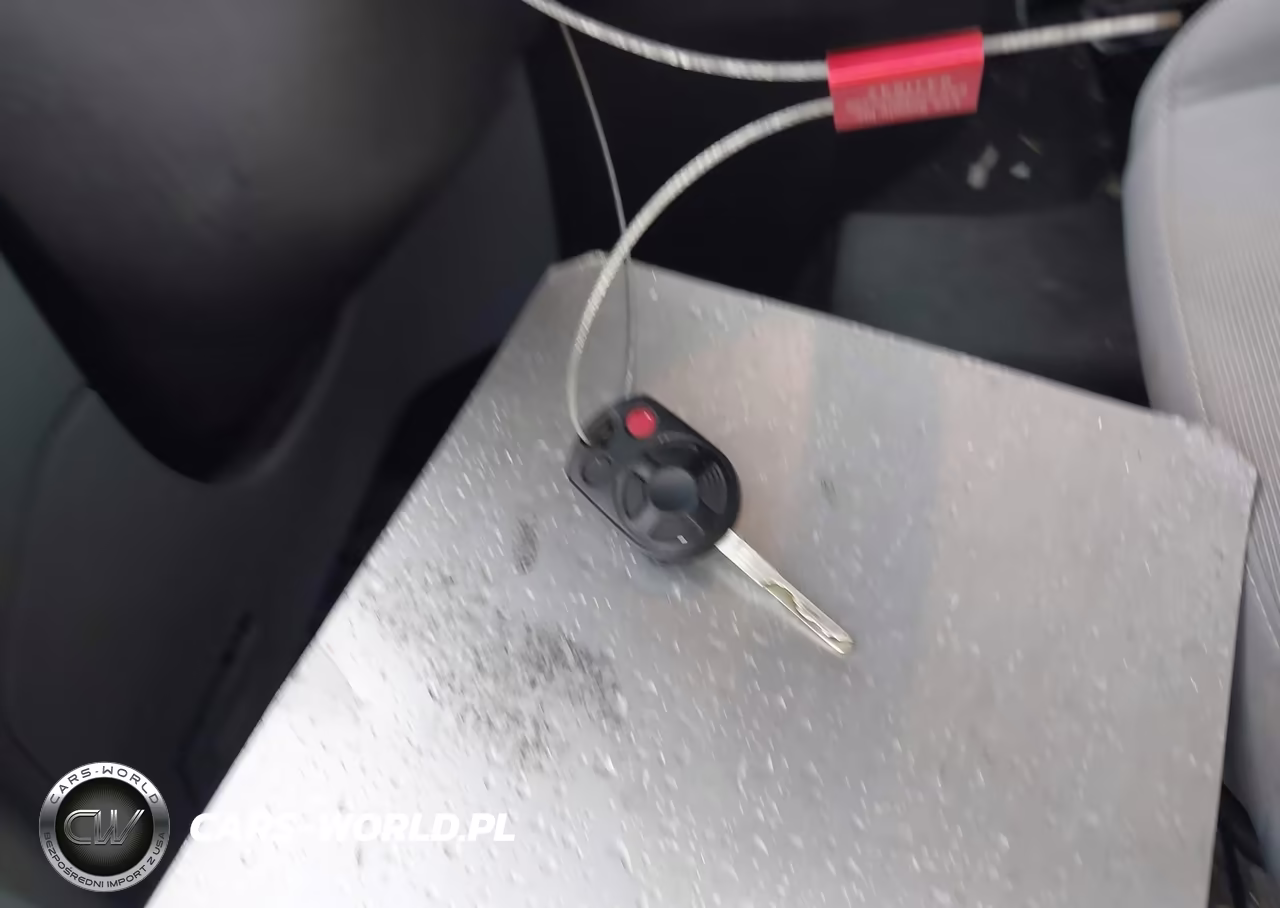 2018 Ford Transit-250 VIN:1FTYR1YM0JKB21087 - 11