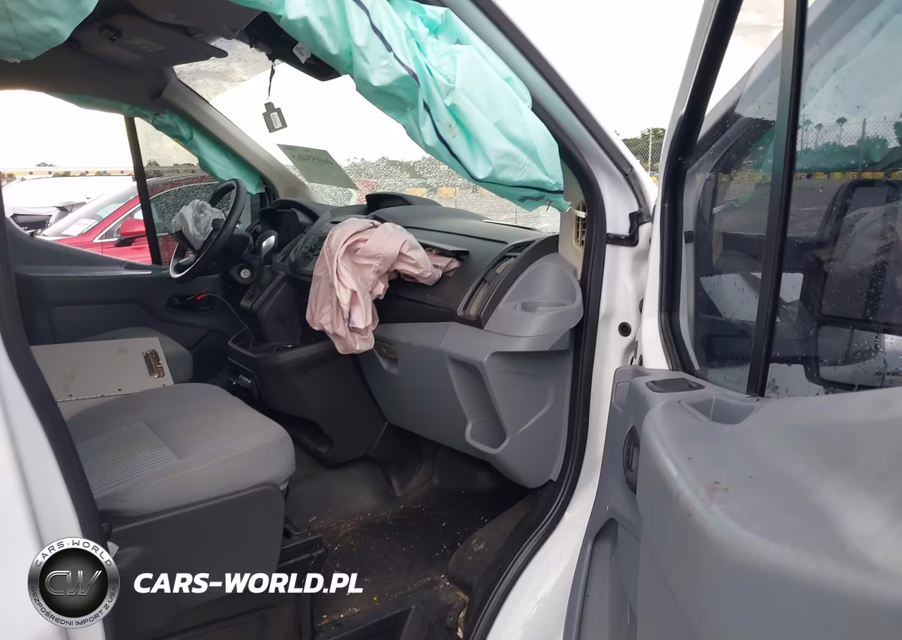 2018 Ford Transit-250 VIN:1FTYR1YM0JKB21087 - 5