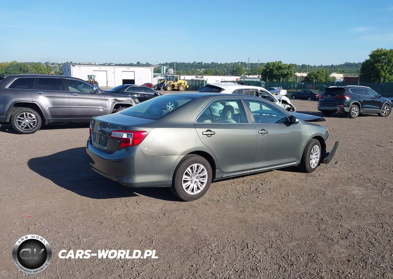 2013 Toyota Camry Le VIN:4T1BF1FK8DU707959 - 4