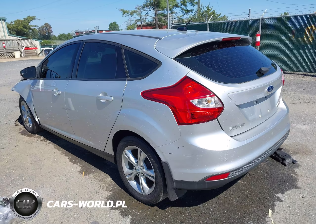 2013 Ford Focus Se VIN:1FADP3K20DL283751 - 3
