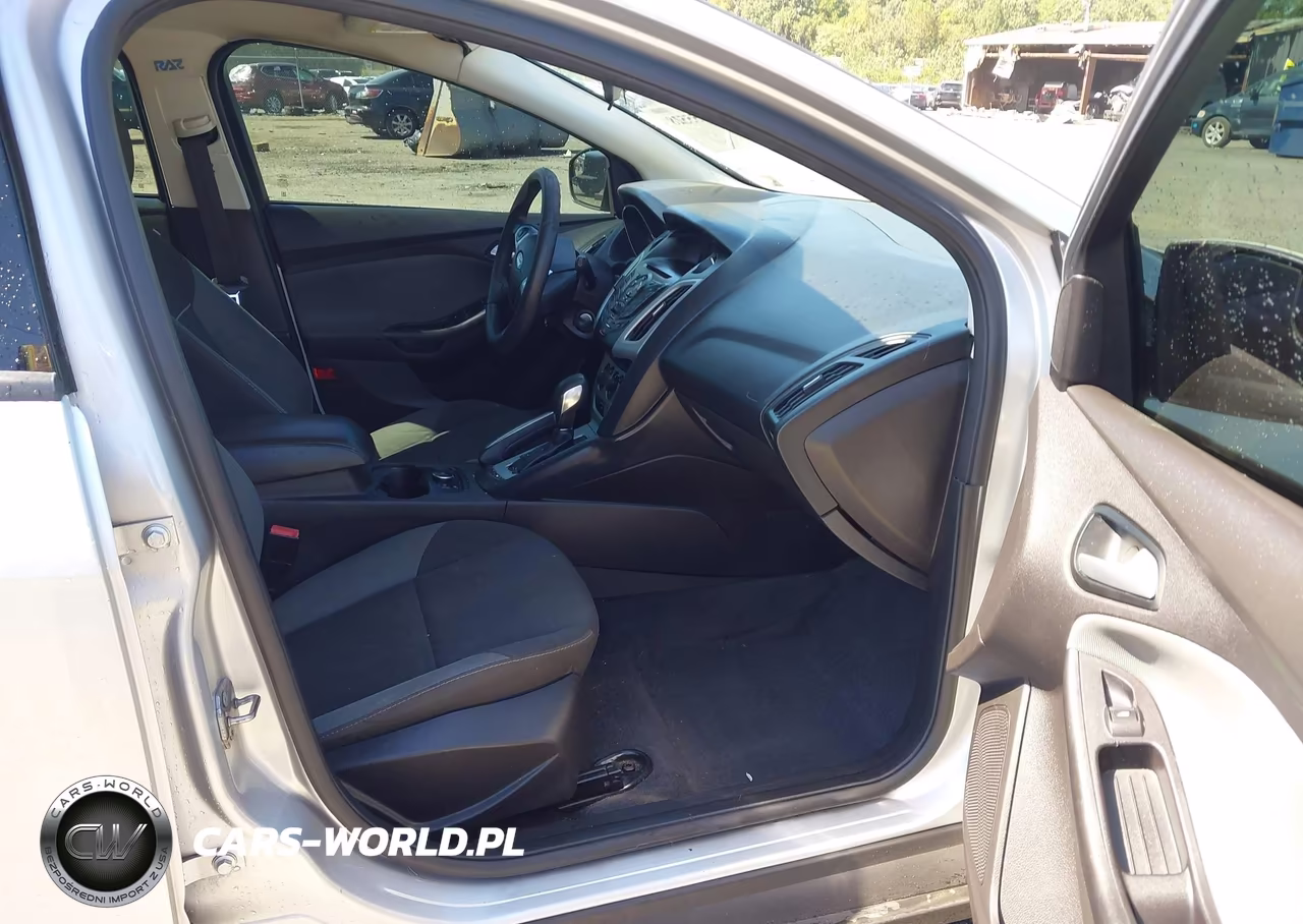 2013 Ford Focus Se VIN:1FADP3K20DL283751 - 5