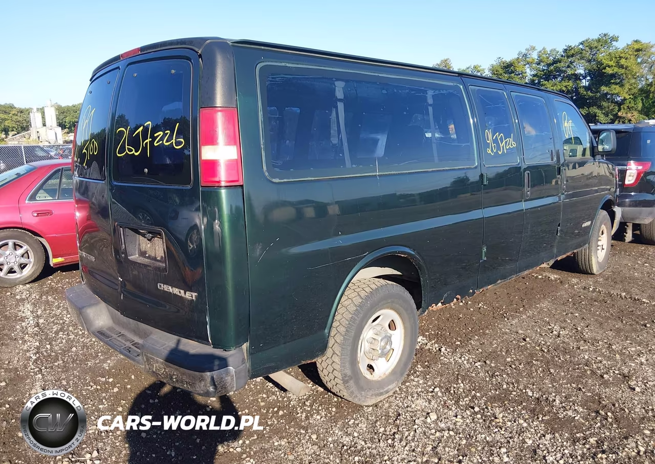 2003 Chevrolet Express VIN:1GAHG39U931113605 - 4