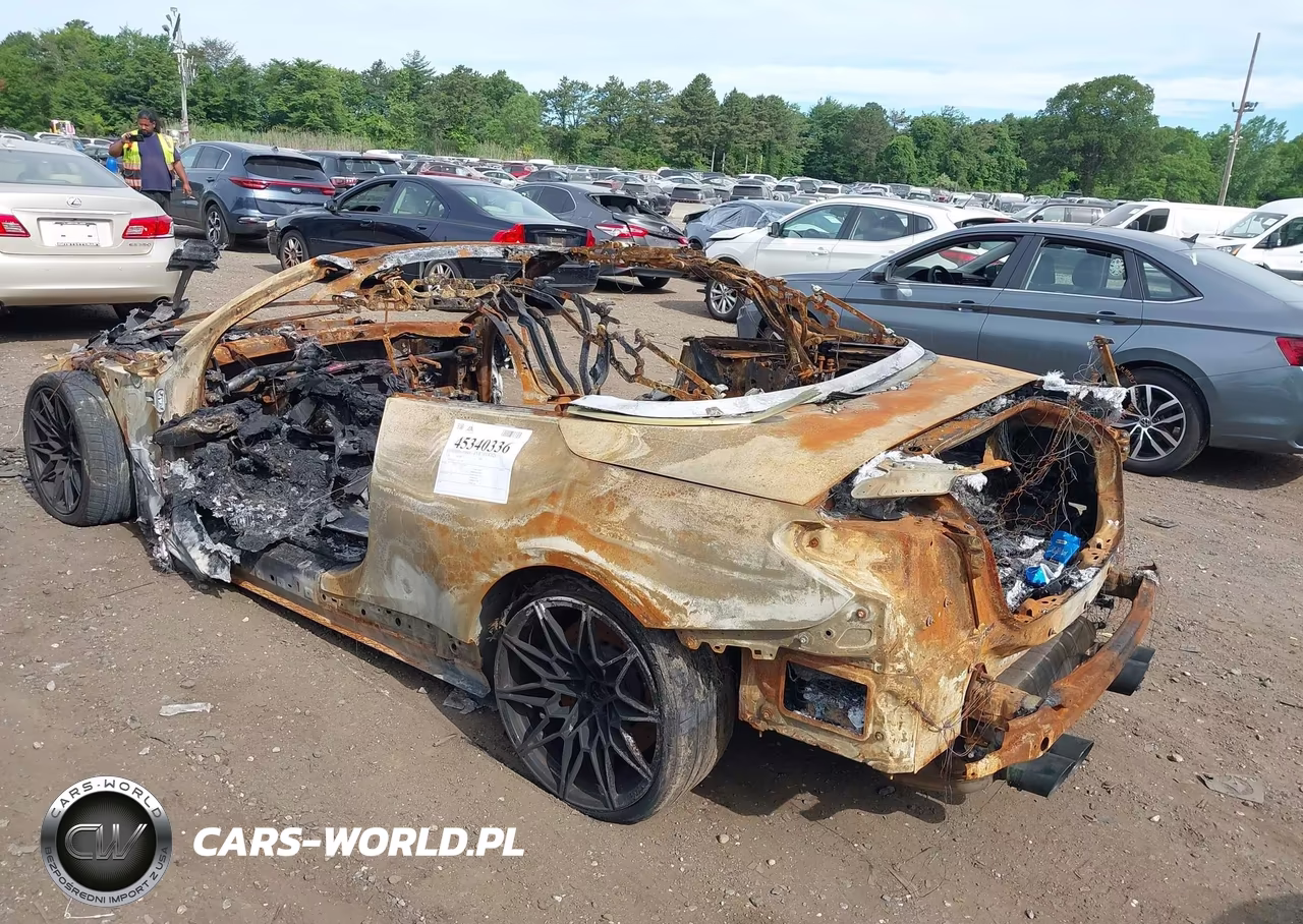 2024 BMW M4 Competition xDrive VIN:WBS33BA03RCN92402 - 3