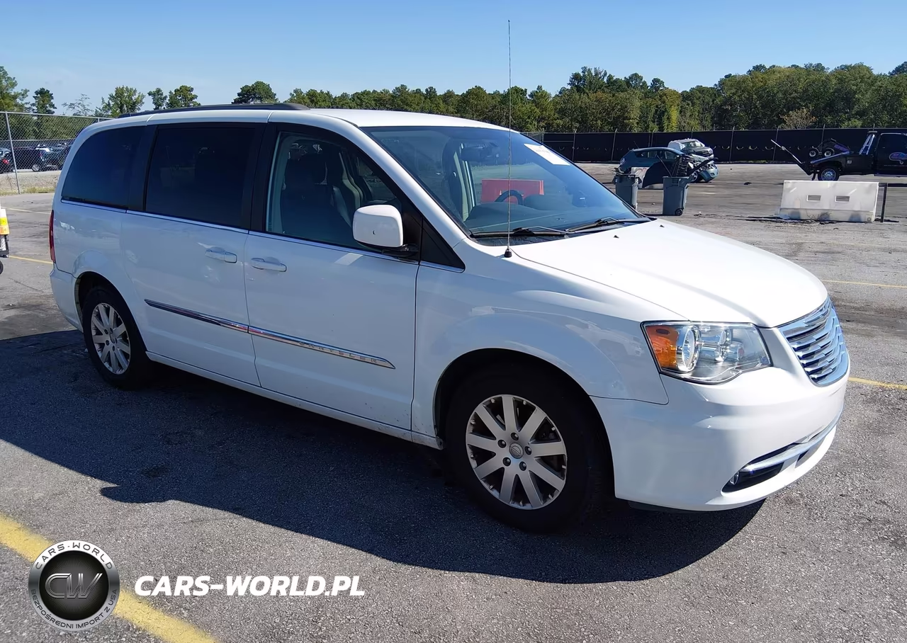 2016 Chrysler Town & Country Touring – zdjęcie 1 z 16