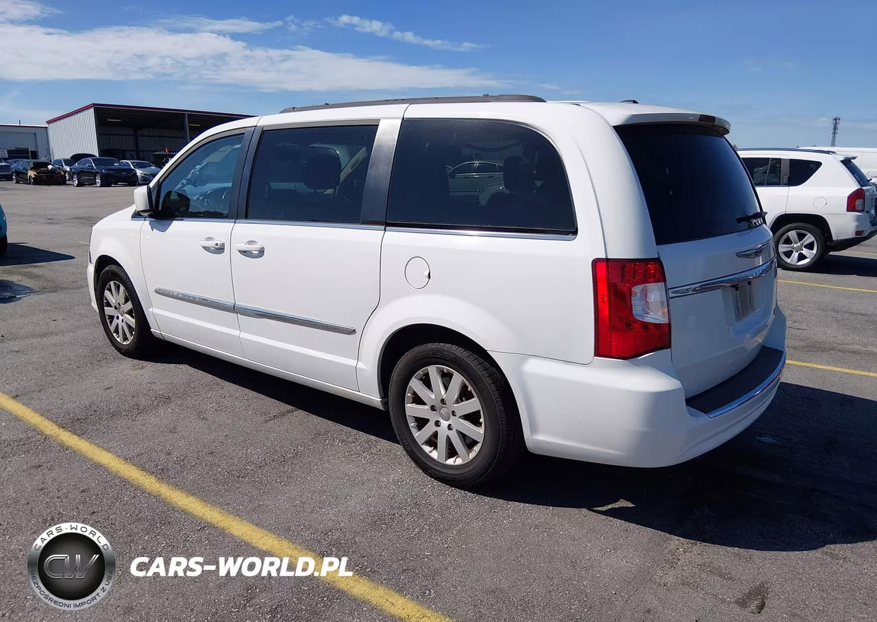 2016 Chrysler Town & Country Touring VIN:2C4RC1BG1GR186923 - 3