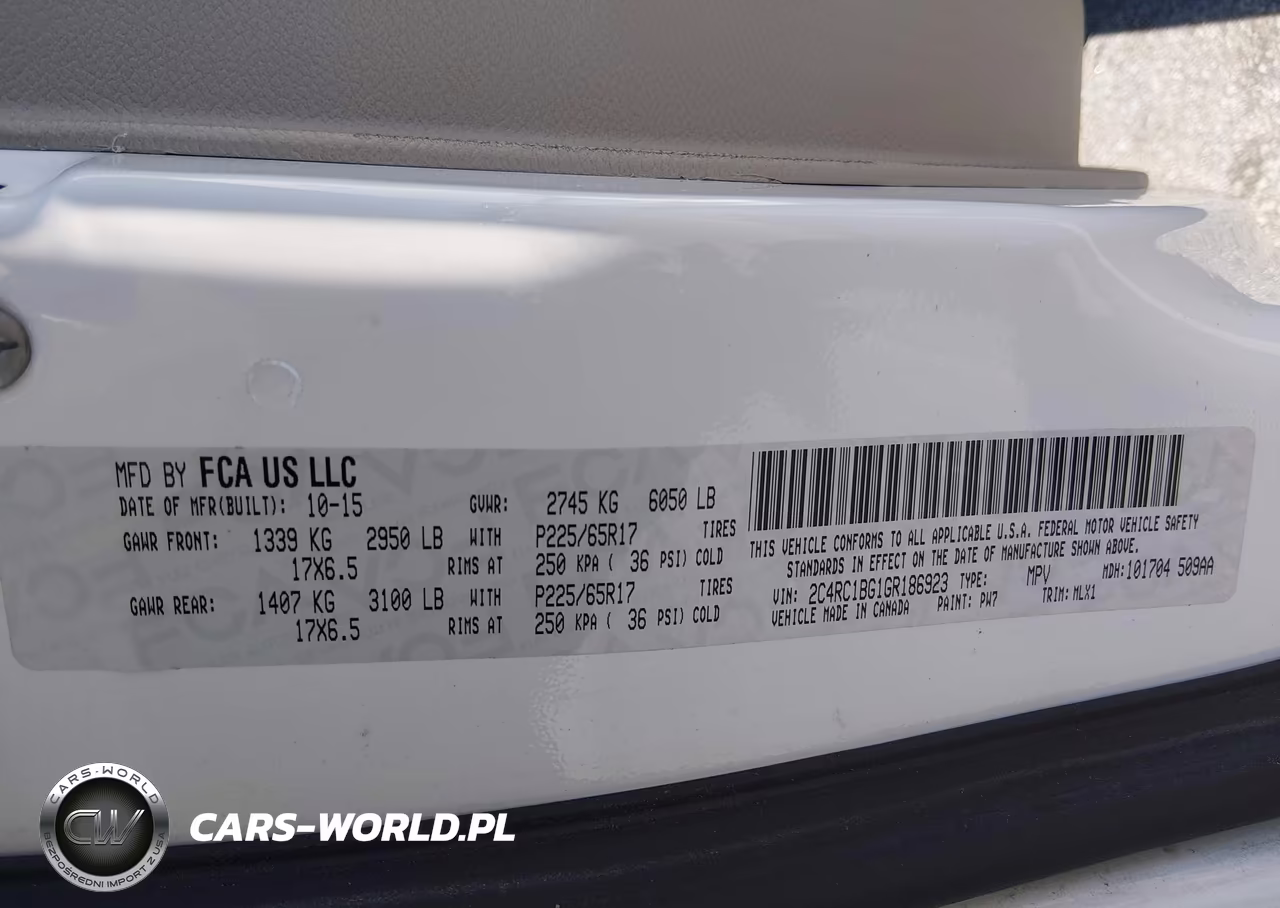 2016 Chrysler Town & Country Touring VIN:2C4RC1BG1GR186923 - 9