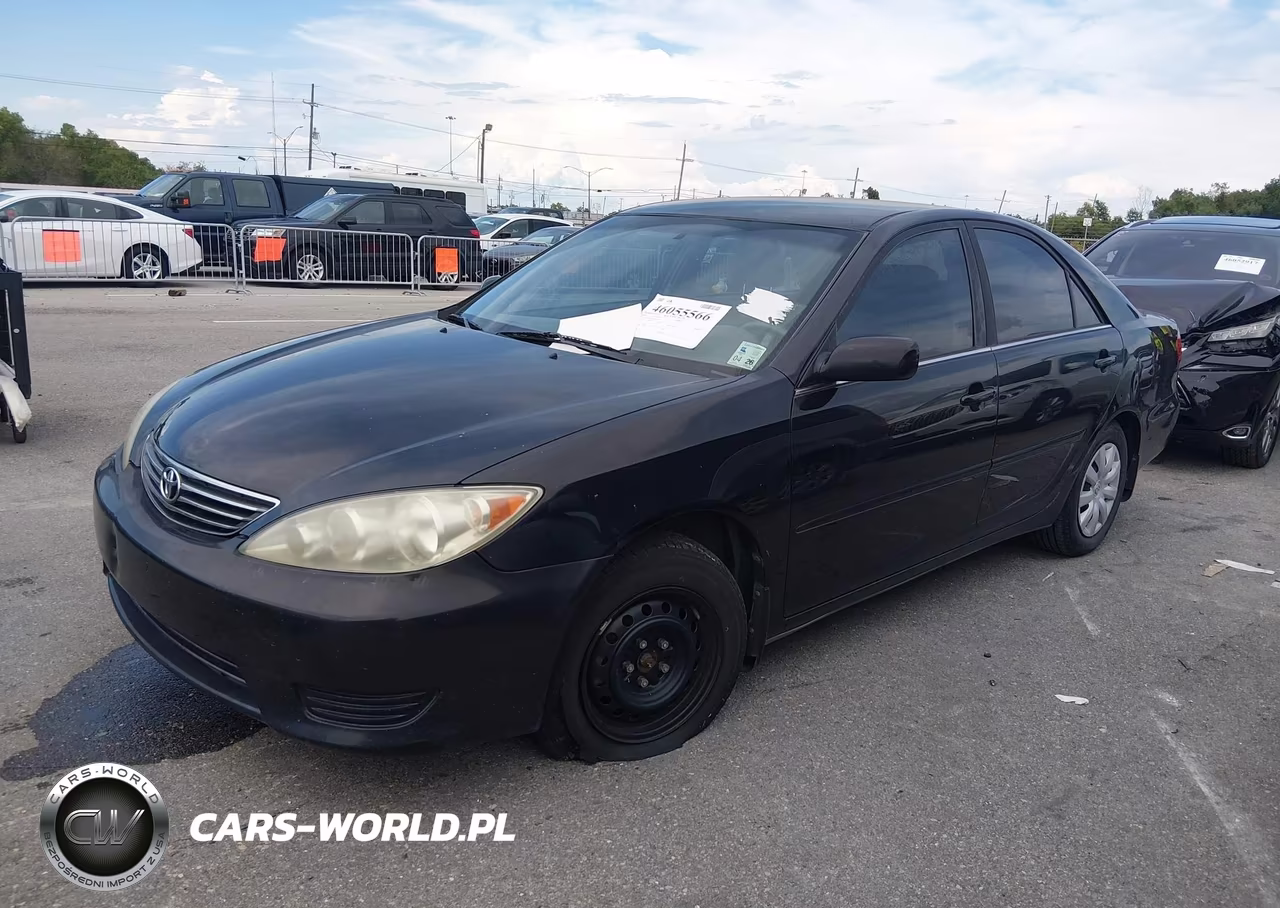 2005 Toyota Camry Le VIN:4T1BE32K45U590449 - 2