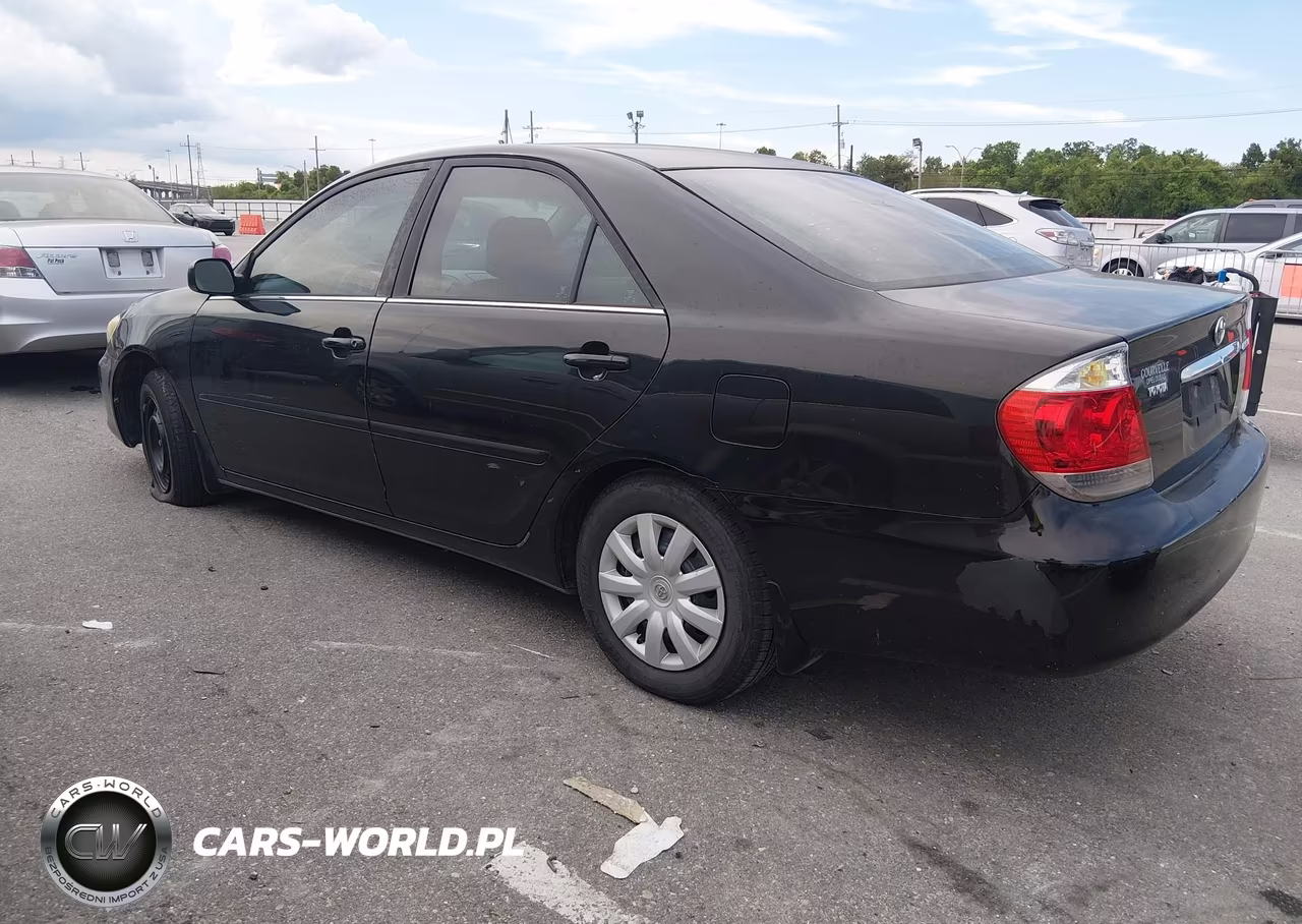 2005 Toyota Camry Le VIN:4T1BE32K45U590449 - 3