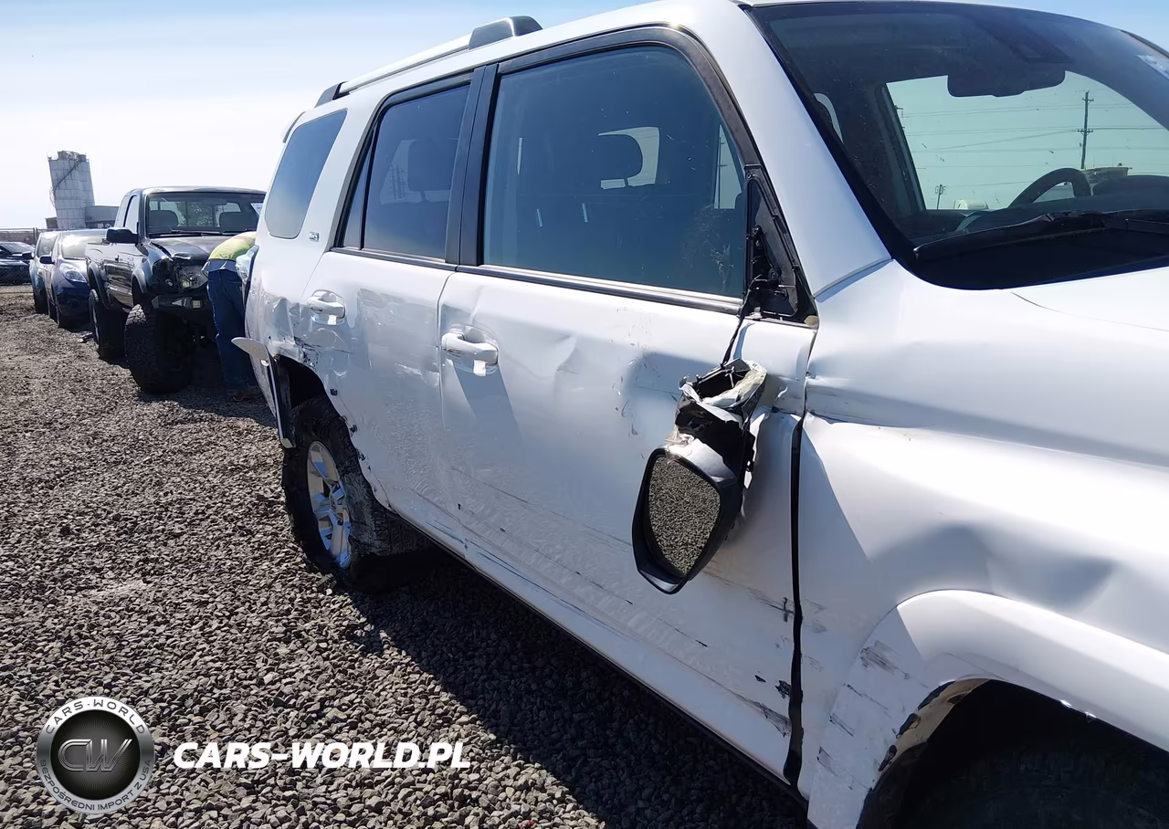 2021 Toyota 4Runner Sr5 VIN:JTEMU5JR1M5910700 - 19