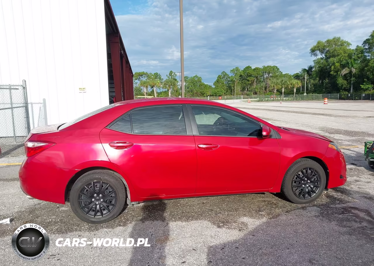 2019 Toyota Corolla Le VIN:5YFBURHE8KP856303 - 13