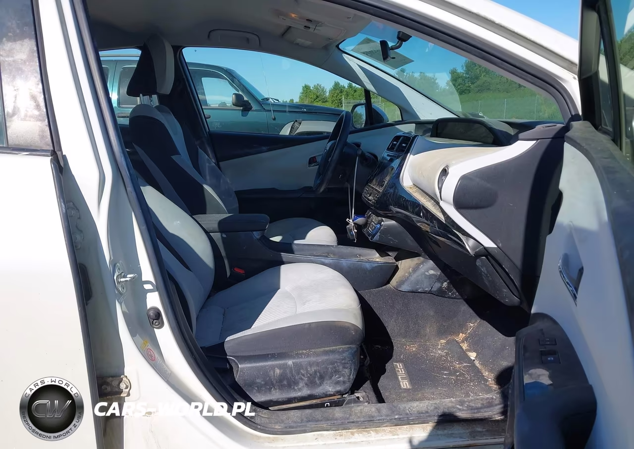 2016 Toyota Prius Two VIN:JTDKBRFU1G3512974 - 5