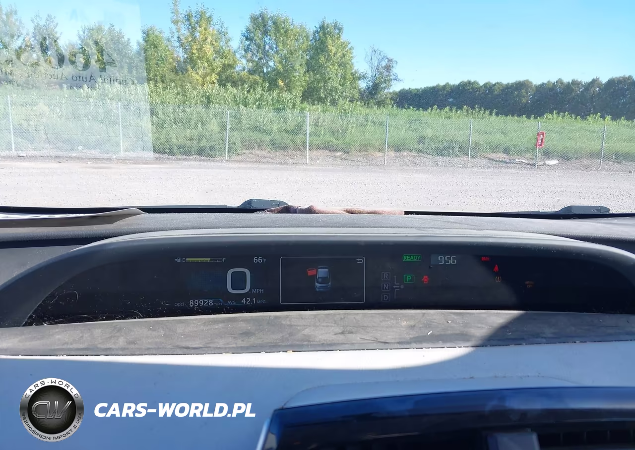 2016 Toyota Prius Two VIN:JTDKBRFU1G3512974 - 7