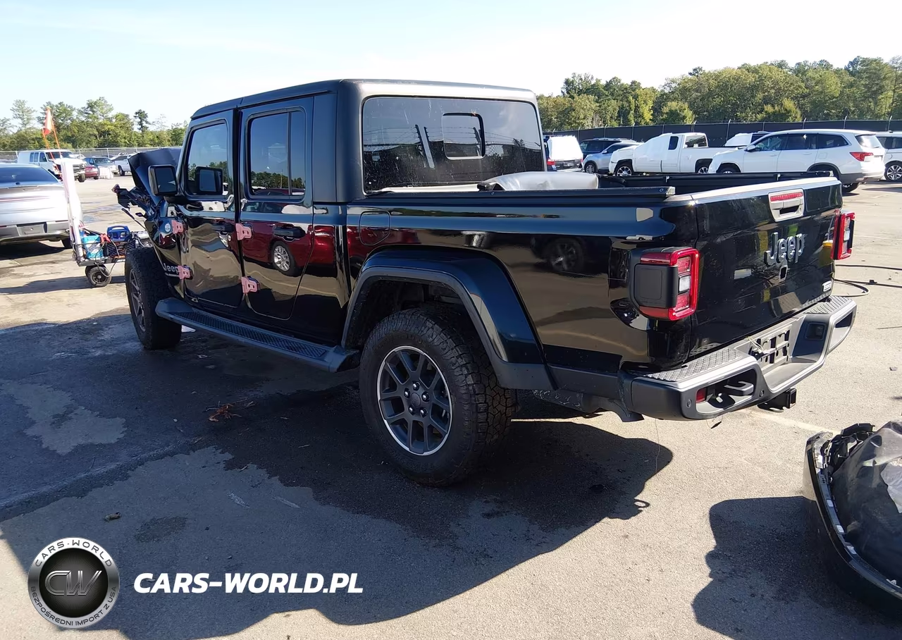 2020 Jeep Gladiator Overland 4X4 VIN:1C6HJTFG6LL106744 - 3