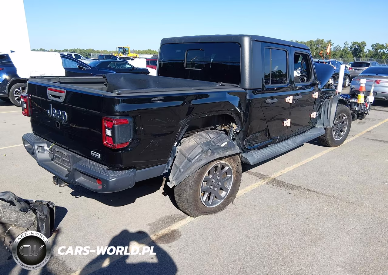 2020 Jeep Gladiator Overland 4X4 VIN:1C6HJTFG6LL106744 - 4