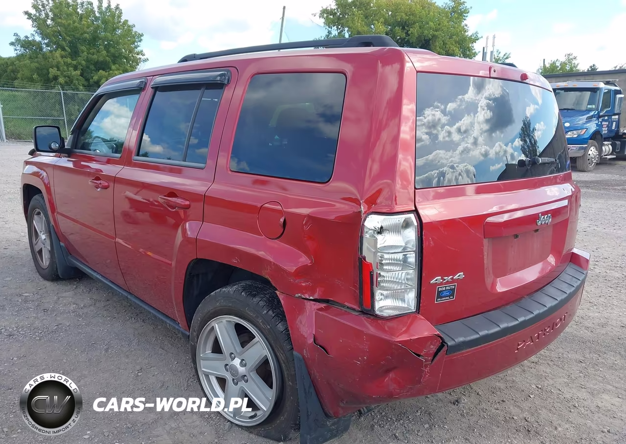2010 Jeep Patriot Sport VIN:1J4NF2GB3AD572742 - 3