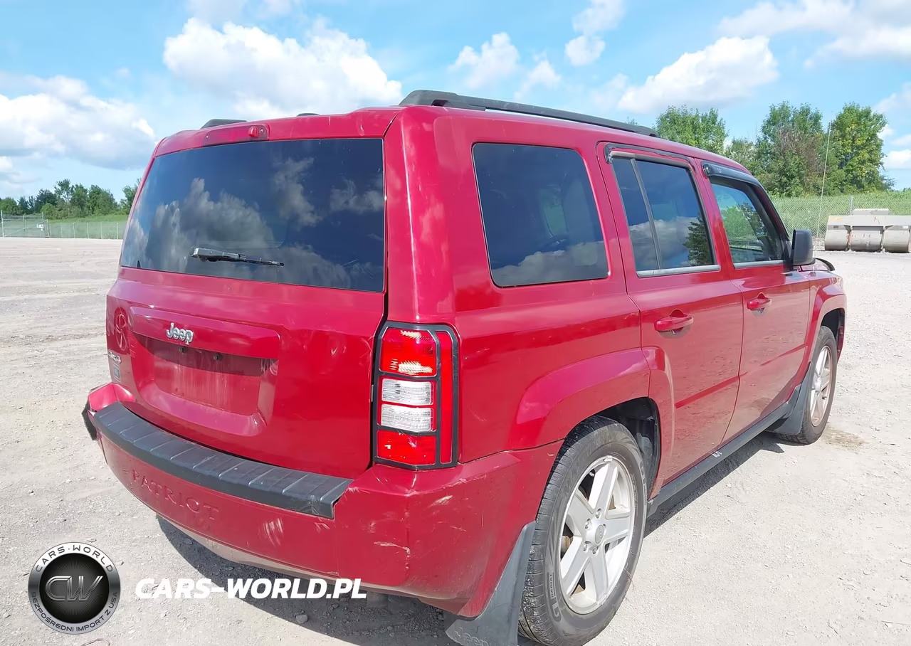 2010 Jeep Patriot Sport VIN:1J4NF2GB3AD572742 - 4