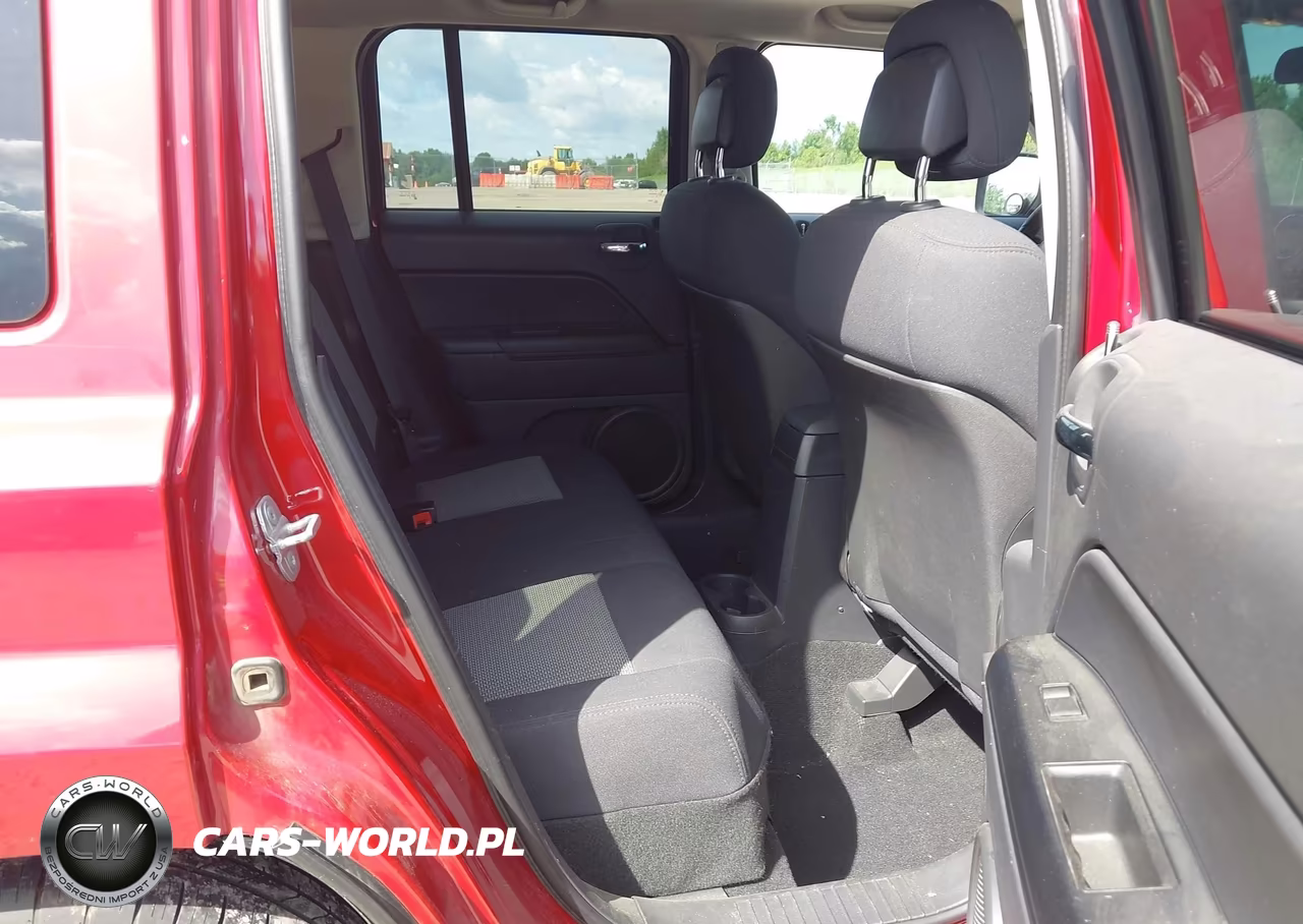 2010 Jeep Patriot Sport VIN:1J4NF2GB3AD572742 - 8