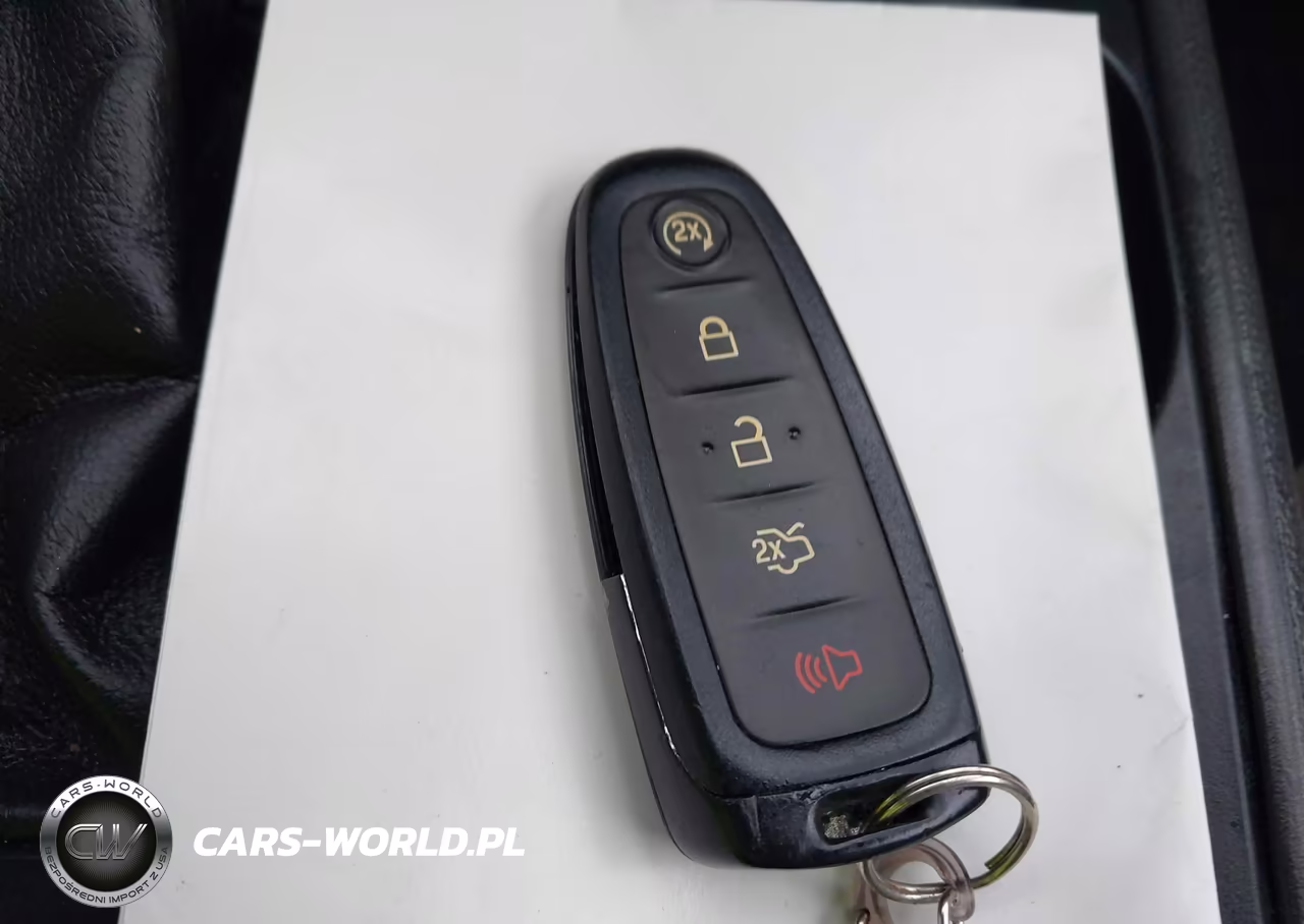 2017 Ford Escape Titanium VIN:1FMCU9J90HUA63277 - 11
