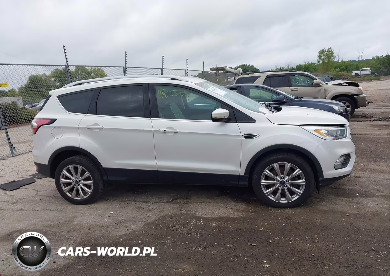 2017 Ford Escape Titanium VIN:1FMCU9J90HUA63277 - 13