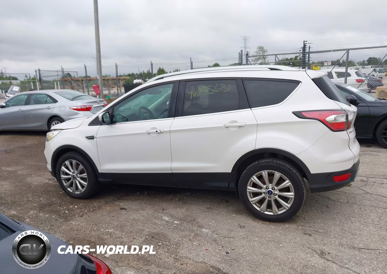 2017 Ford Escape Titanium VIN:1FMCU9J90HUA63277 - 14