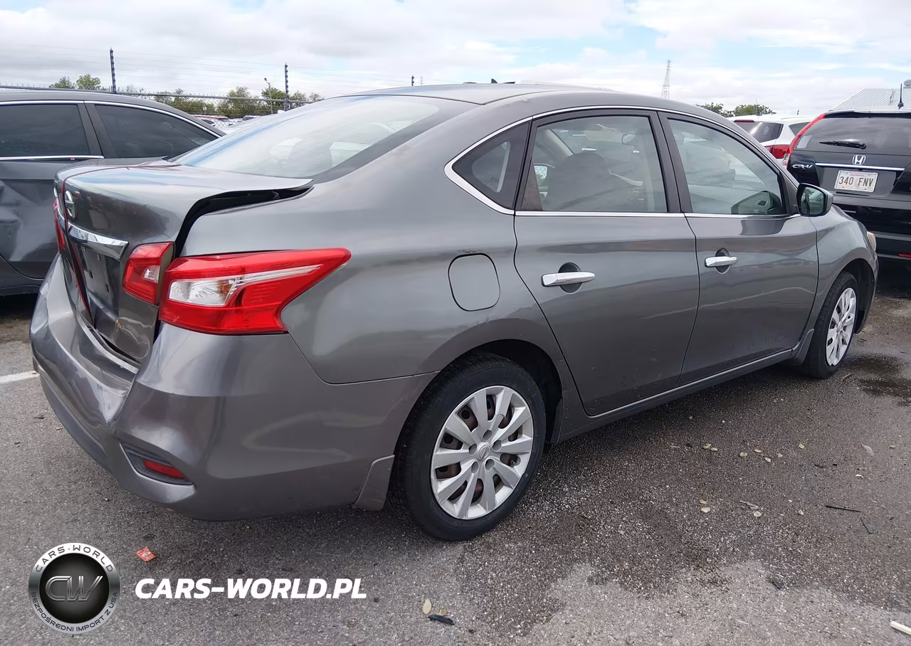2016 Nissan Sentra S VIN:3N1AB7AP3GY253822 - 4