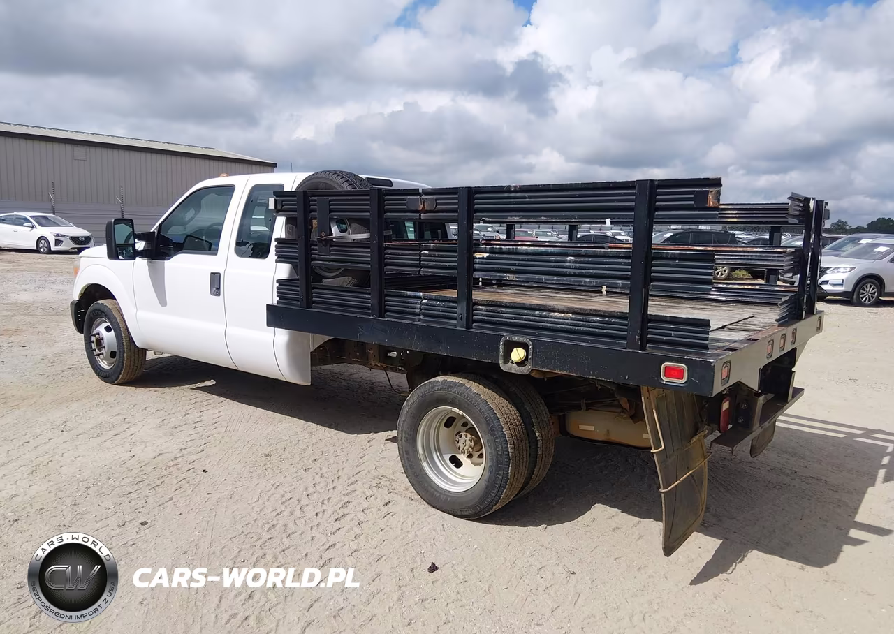 2015 Ford F-350 Chassis Xl VIN:1FD8X3G60FED32019 - 3