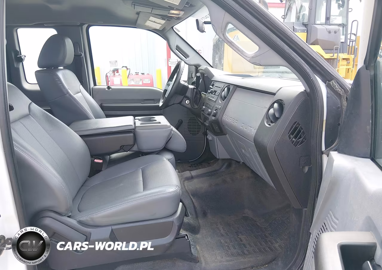 2015 Ford F-350 Chassis Xl VIN:1FD8X3G60FED32019 - 5